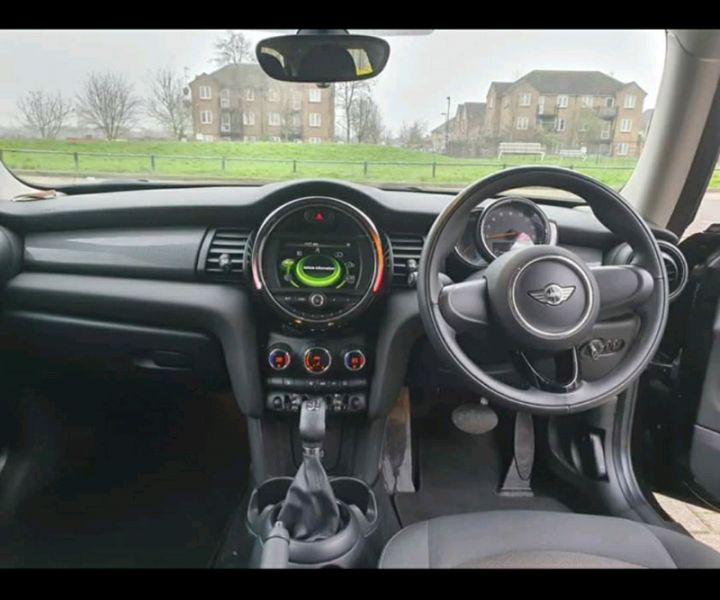 2018 Mini Cooper Hatch 1.5 Low Milage image 7