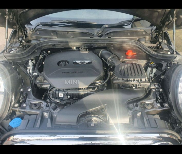 2018 Mini Cooper Hatch 1.5 Low Milage image 8