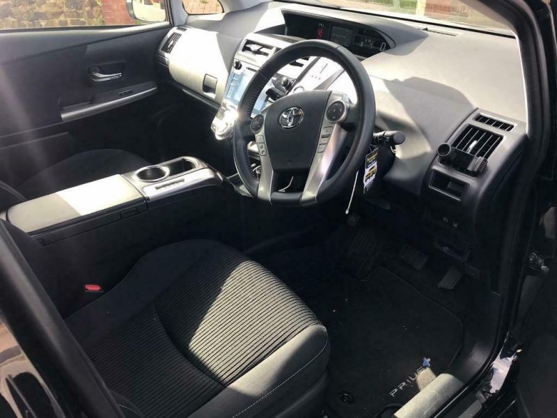 2019 Toyota Prius Plus image 4