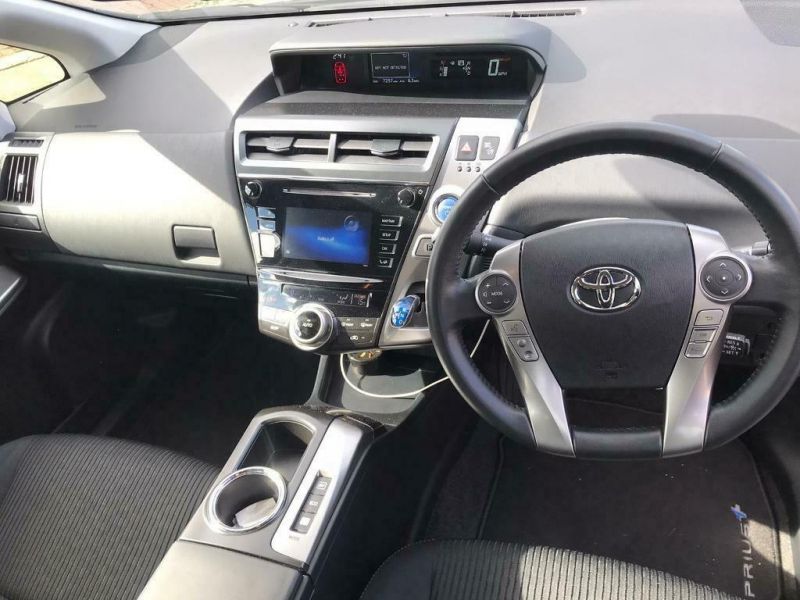 2019 Toyota Prius Plus image 5