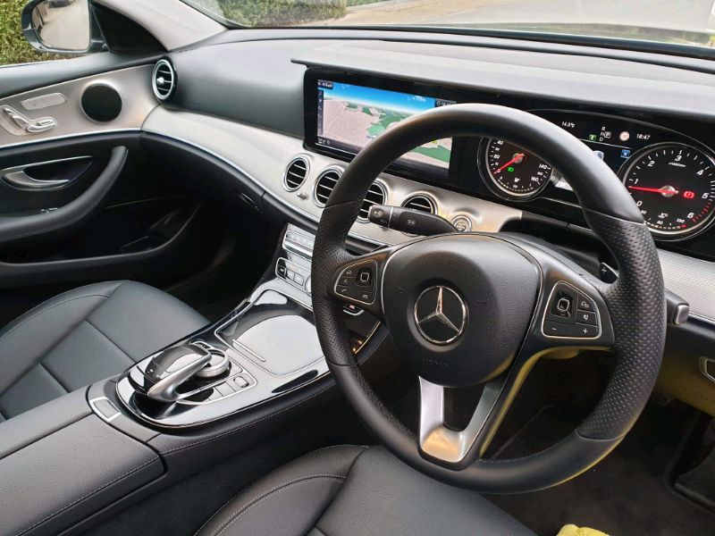 Mercedes Benz E 220 d Premium image 4