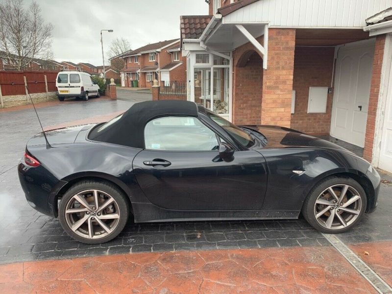 2015 Mazda MX-5 image 2