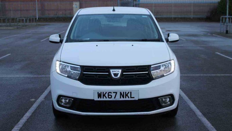 2017 Dacia Sandero 0.9 TCe Laureate 5dr image 4