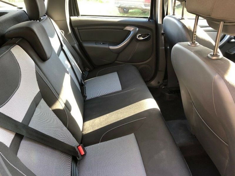 2017 Dacia Duster Laureate DCi 1.5 5dr image 6