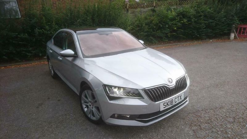 2018 Skoda Superb 2.0 TSI 220HP SE image 1