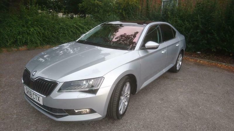 2018 Skoda Superb 2.0 TSI 220HP SE image 2