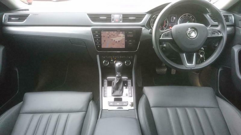 2018 Skoda Superb 2.0 TSI 220HP SE image 8