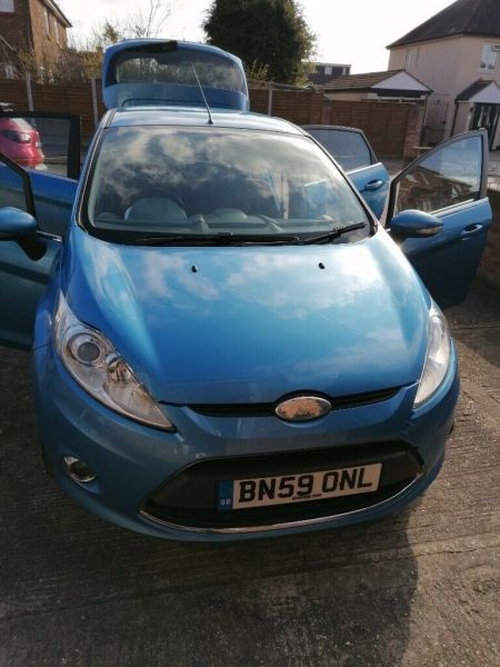 2009 Ford Fiesta Zeetec image 8