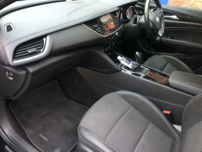 2017 Vauxhall Insignia Sri image 9