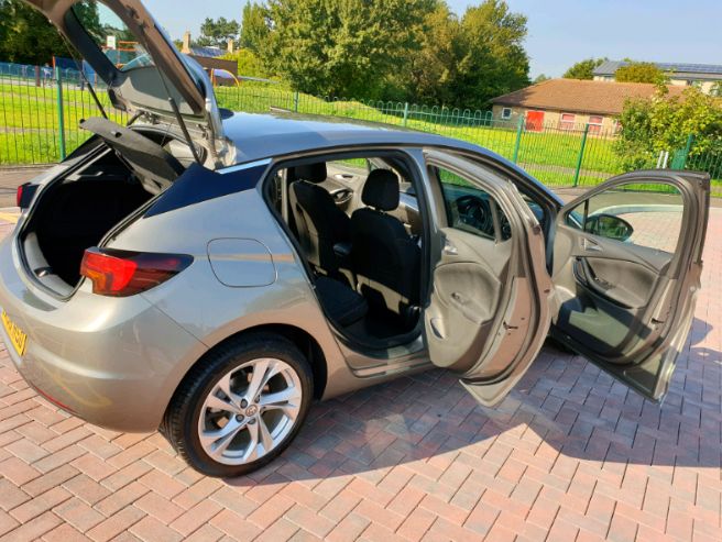 2016 Vauxhall Astra 1.4 SRI image 6