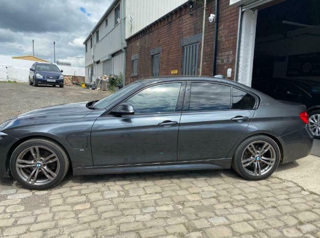 2017 BMW 330E M-Sport Auto Plug-In Hybrid image 6