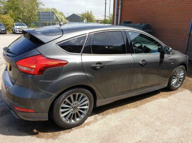 2018 Ford Focus 1.0 EcoBoost ST Line image 5