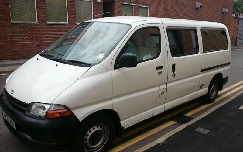 2001 Toyota Hiace image 1