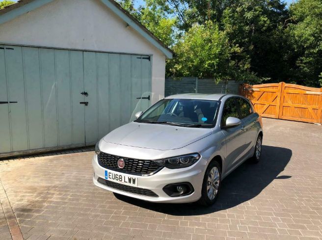 2019 FIAT Tipo image 1
