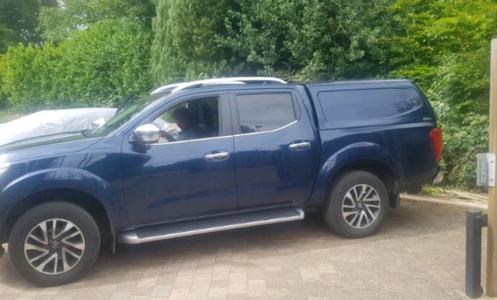 2017 Nissan Navara Tekna No Vat image 1
