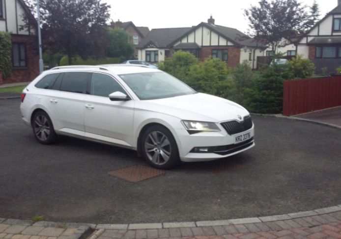 2016 Skoda Superb 2.0 5dr image 2