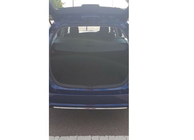 2016 Toyota Auris Hybrid 1.8 image 10