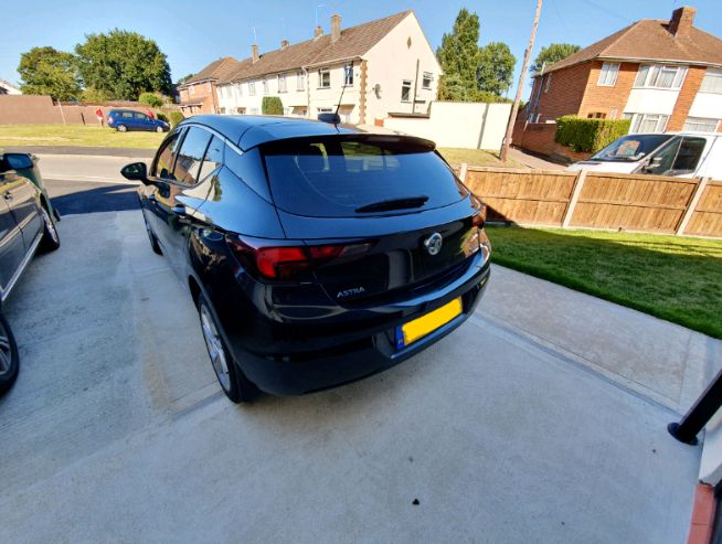 2016 Vauxhall Astra 1.4T SRI NAV image 3