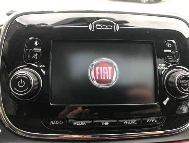 2016 Fiat 500 3dr image 12