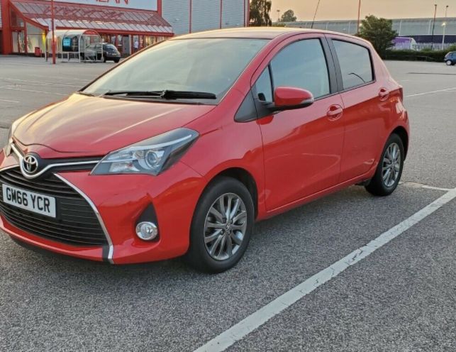 2017 Toyota Yaris 1.4 5dr image 3