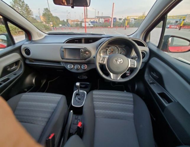 2017 Toyota Yaris 1.4 5dr image 5