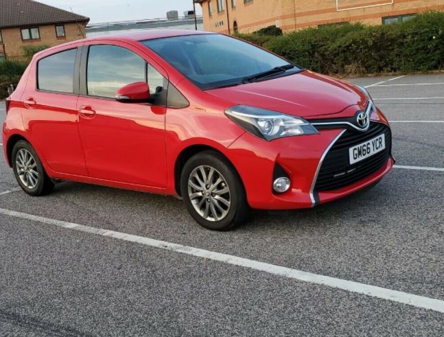 2017 Toyota Yaris 1.4 5dr image 7