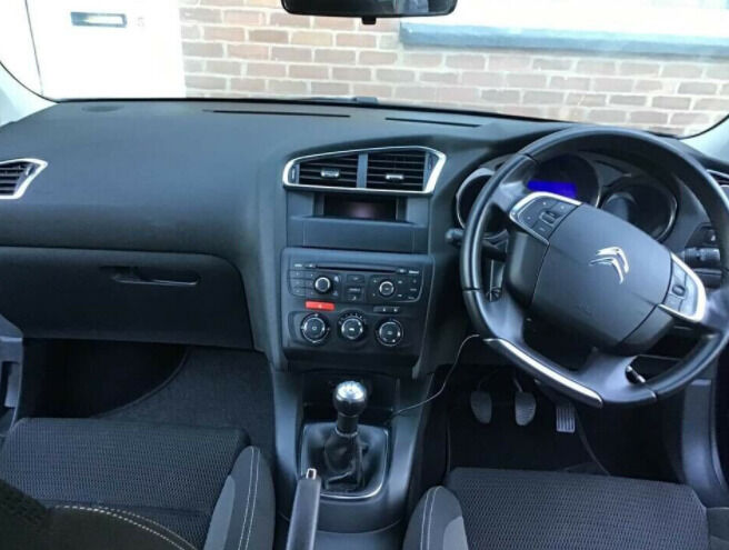 2016 Citroen C4 1.6 Blue Feel HDi Hatchback Car