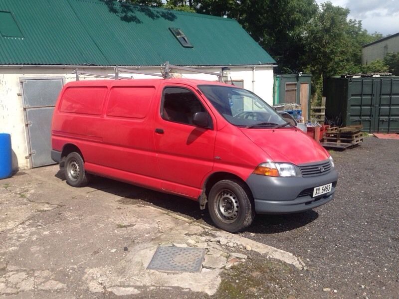 2003 Toyota Hiace van image 1