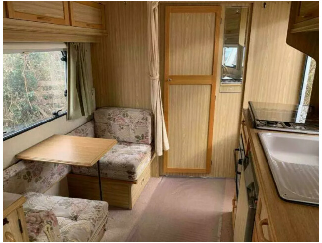 1998 Elddis Crown Sovereign 4 berth Caravan + Awning