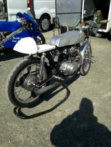 1999 Triumph Sprint 955 (cc)