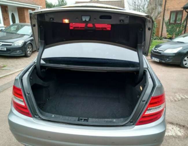 2013 Mercedes-Benz C Class Saloon 4dr