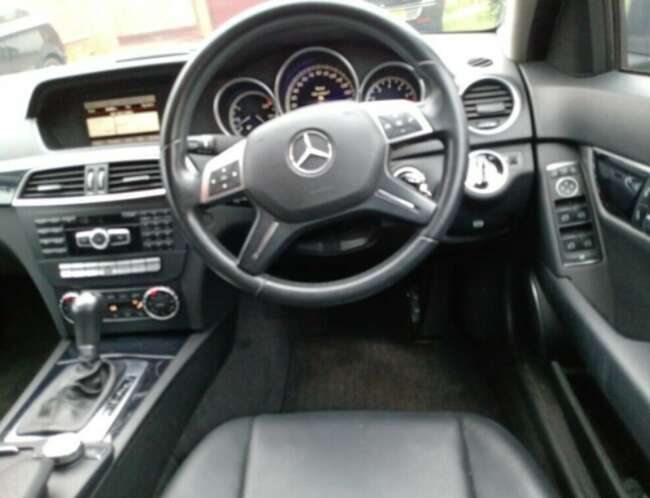 2013 Mercedes-Benz C Class Saloon 4dr