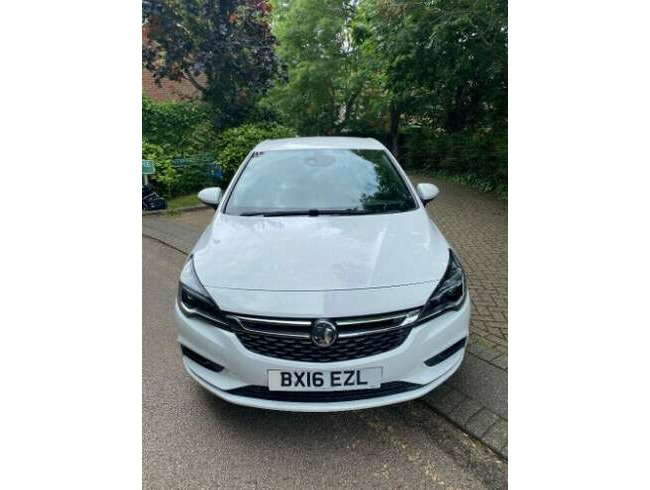 2016 Vauxhall ASTRA 1.4T 16V 150 Sri WHITE 5 door 6 speed