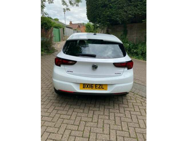 2016 Vauxhall ASTRA 1.4T 16V 150 Sri WHITE 5 door 6 speed