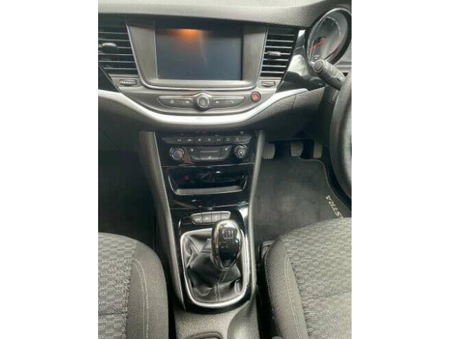 2016 Vauxhall ASTRA 1.4T 16V 150 Sri WHITE 5 door 6 speed