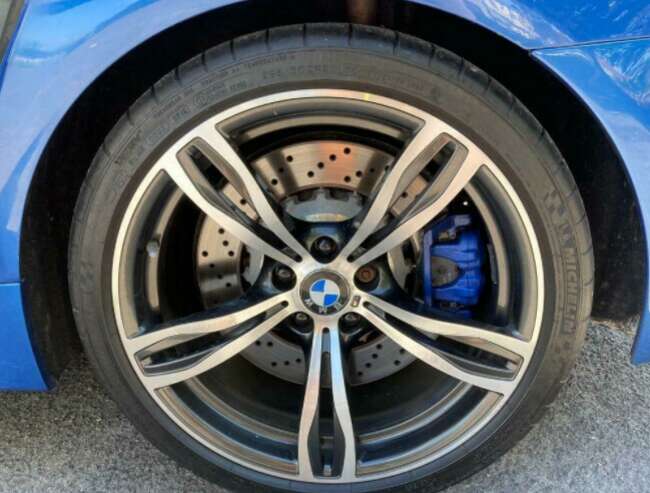 2012 BMW M5 4.4 4dr