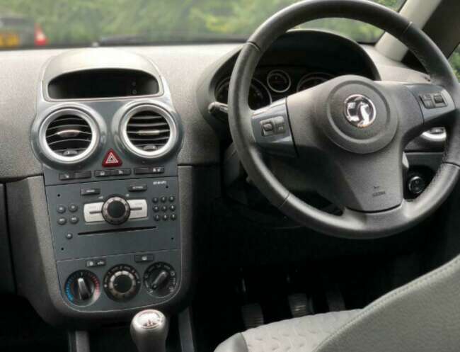 2012 Vauxhall Corsa 1.4 Petrol Black - High Spec