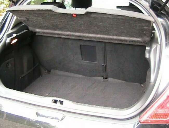 2010 Peugeot 308, Hatchback, Manual, 1560 diesel, aircon, 5 doors