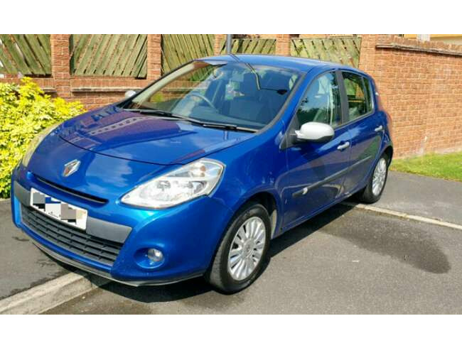 2009 Renault Clio i-Music - Electric Blue