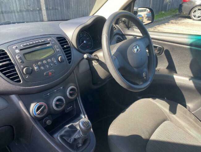 2013 Hyundai i10 with Low Milage and One Owner