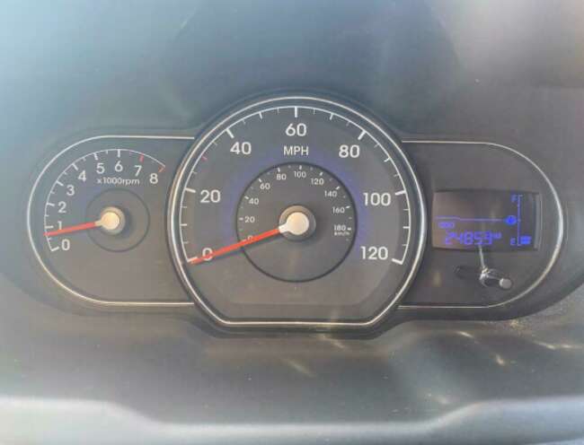 2013 Hyundai i10 with Low Milage and One Owner