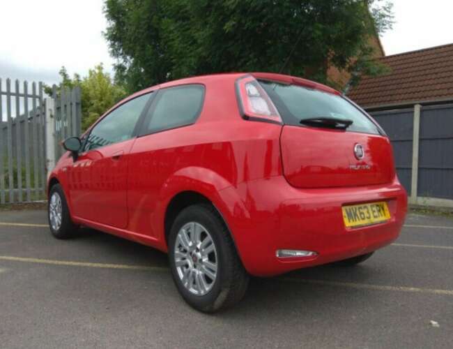2013 Fiat Punto 1.4 Petrol New Mot