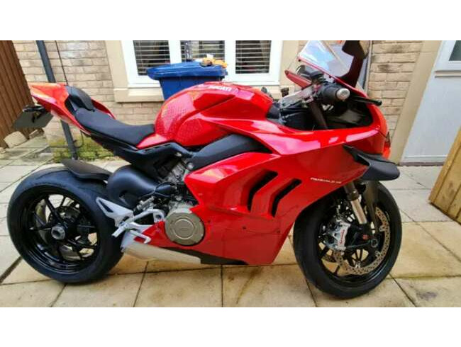 Ducati Panigale V4 Low Mileage Lots of Extras