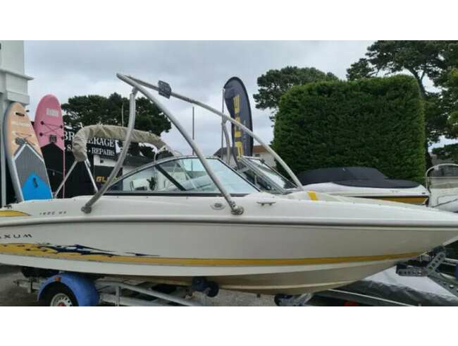 2005 Maxum 1800 Bowrider Speed Boat