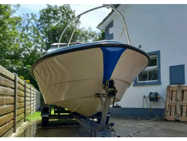 Skeeter 550C Boat Cruiser