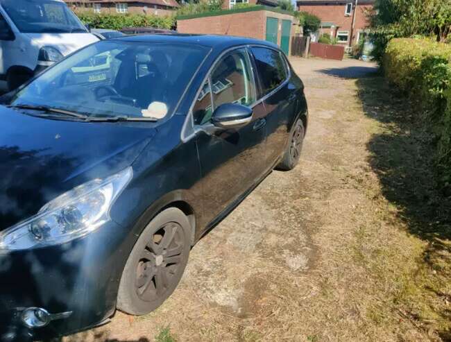 2012 Peugeot 208