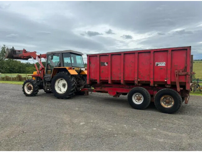 Renault 68-14 Loader Tractor & Tipping trailer