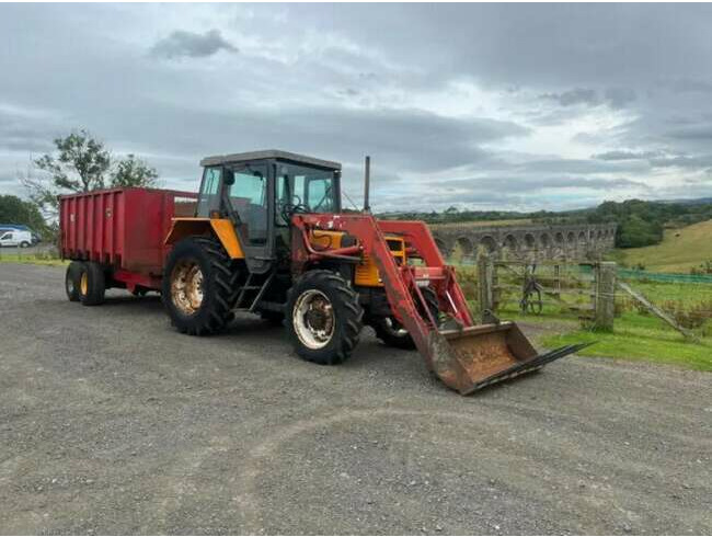 Renault 68-14 Loader Tractor & Tipping trailer