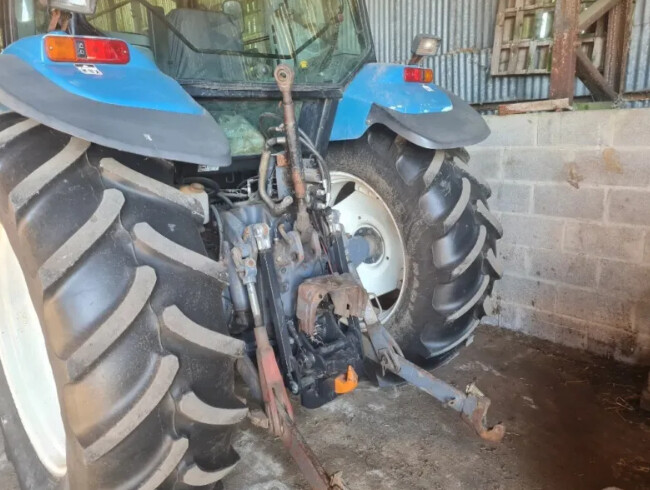 1997 New Holland 8260