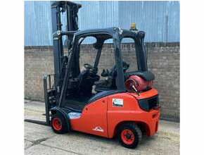 2012 Linde H20T Gas Forklift, Triple Mast